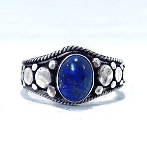 Vintage Sterling Silver Ring Women Sz 6 w/ Oval Blue Moonstone, Textured Band